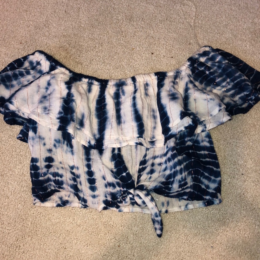 Off shoulder crop top